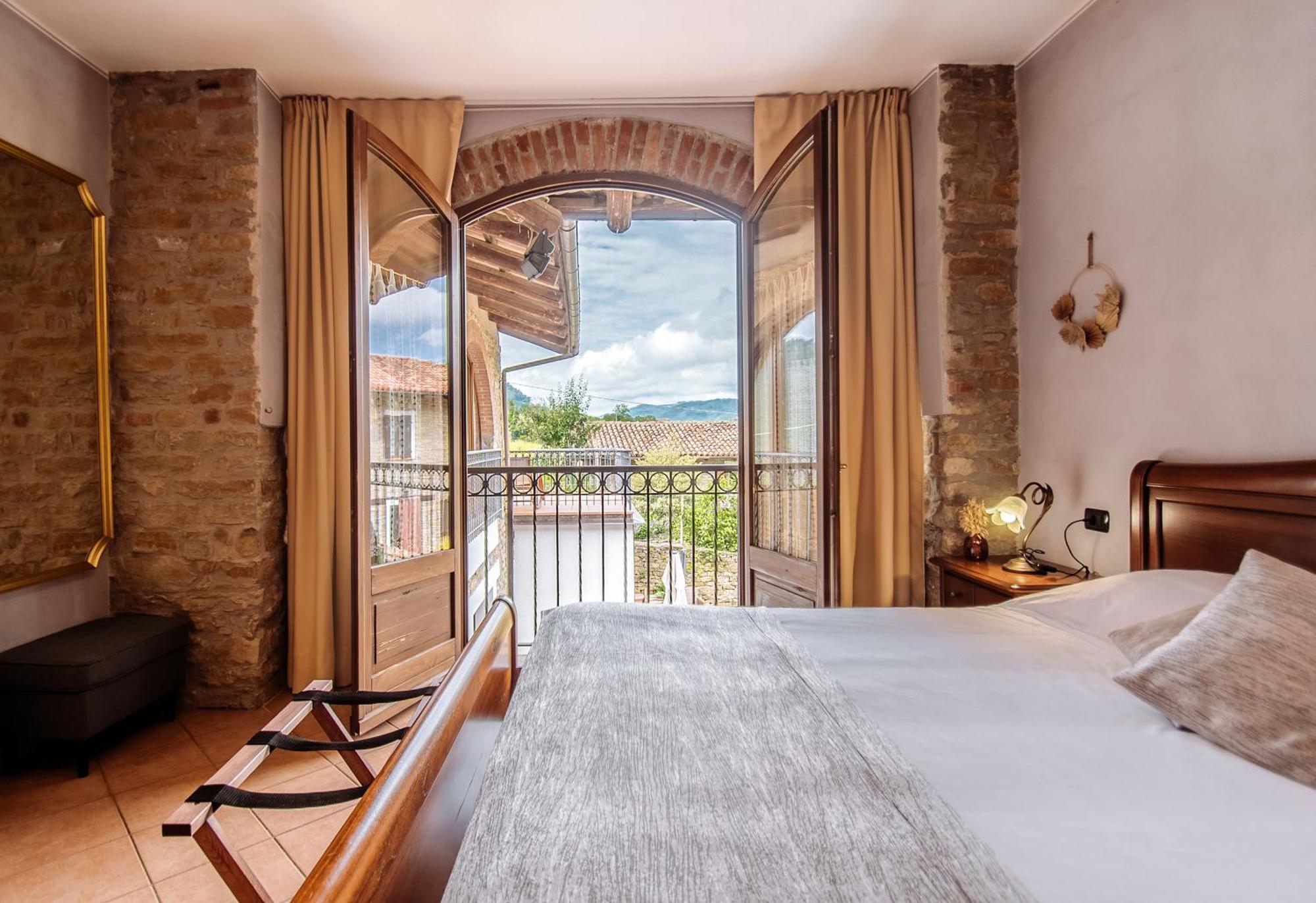 Agriturismo Tenuta San Giuseppe Cossano Belbo Luaran gambar