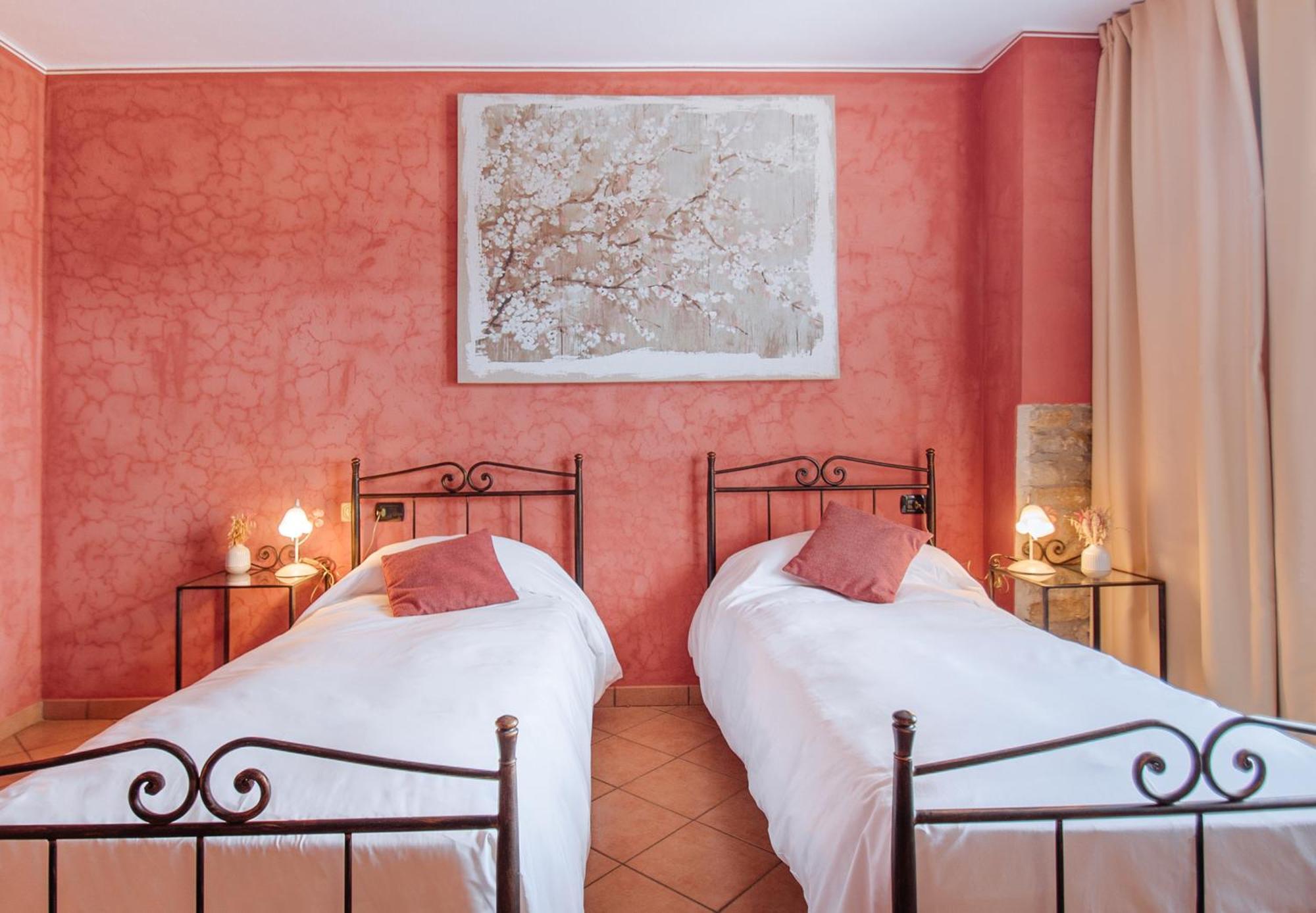 Agriturismo Tenuta San Giuseppe Cossano Belbo Luaran gambar