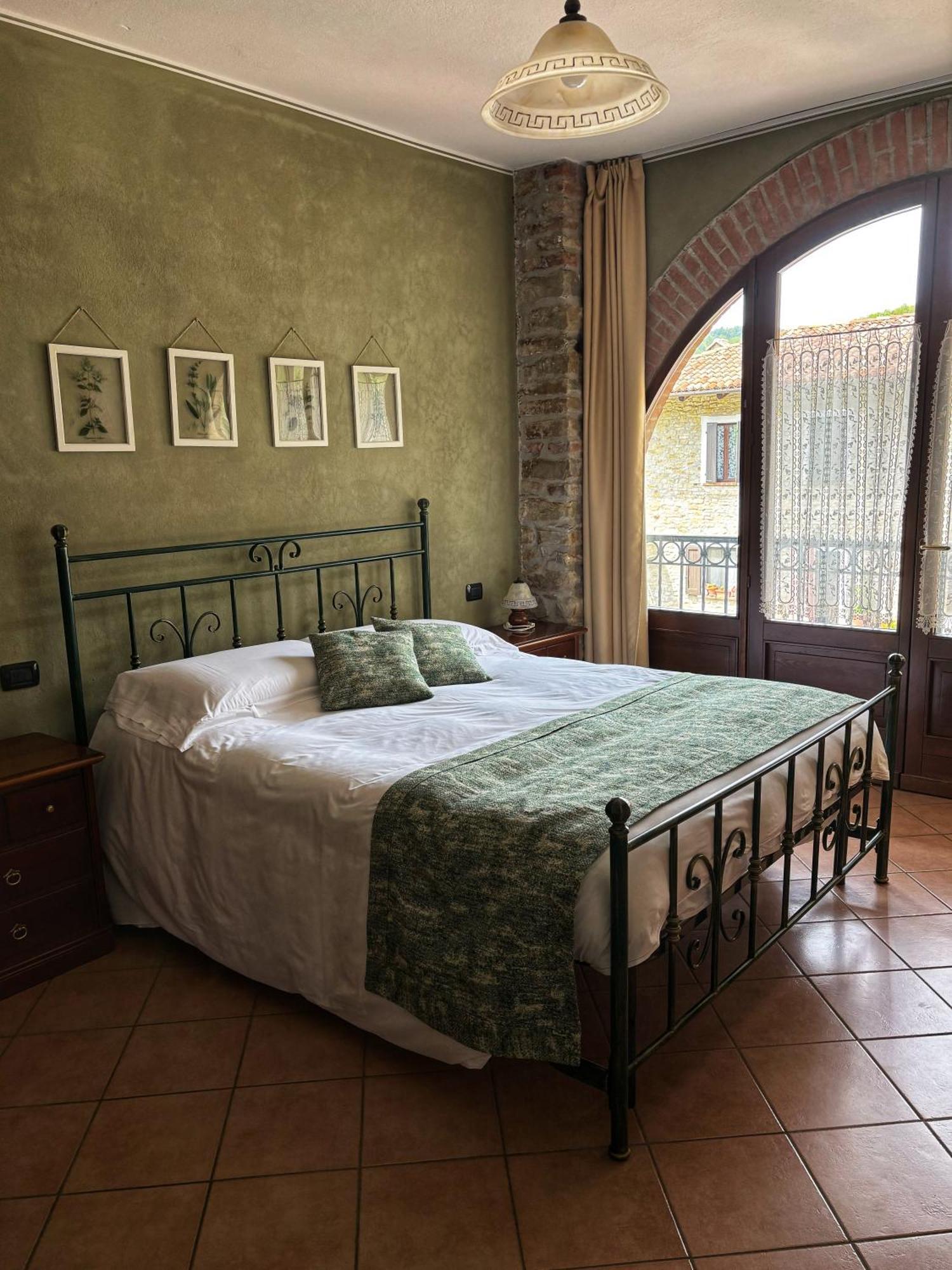 Agriturismo Tenuta San Giuseppe Cossano Belbo Luaran gambar