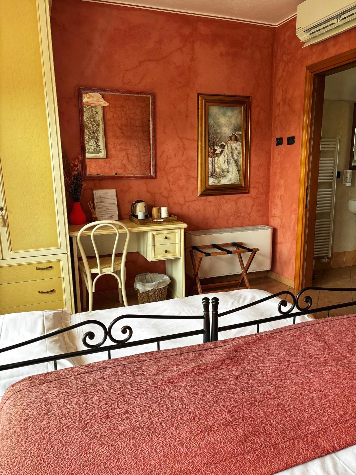 Agriturismo Tenuta San Giuseppe Cossano Belbo Luaran gambar