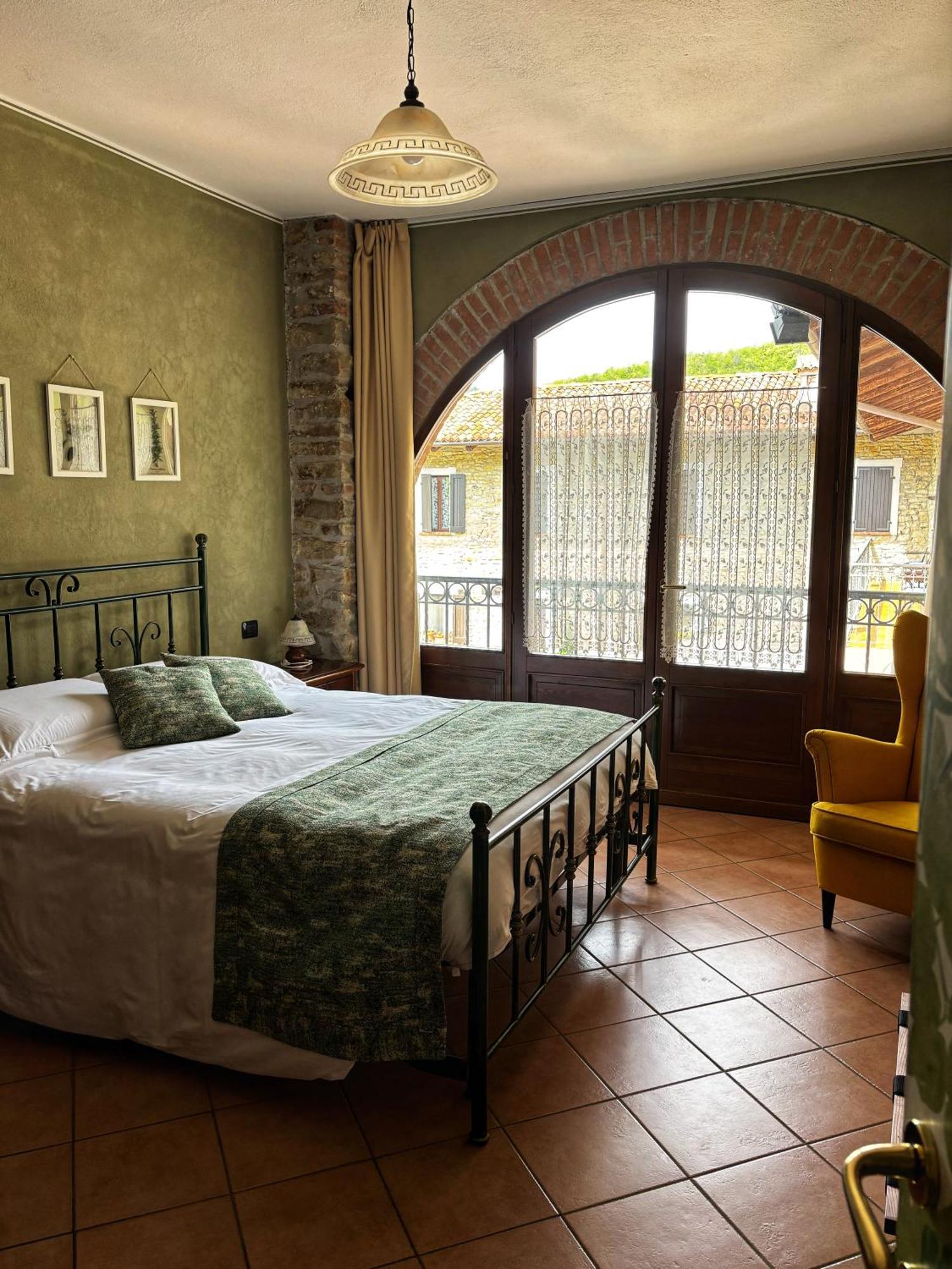 Agriturismo Tenuta San Giuseppe Cossano Belbo Luaran gambar