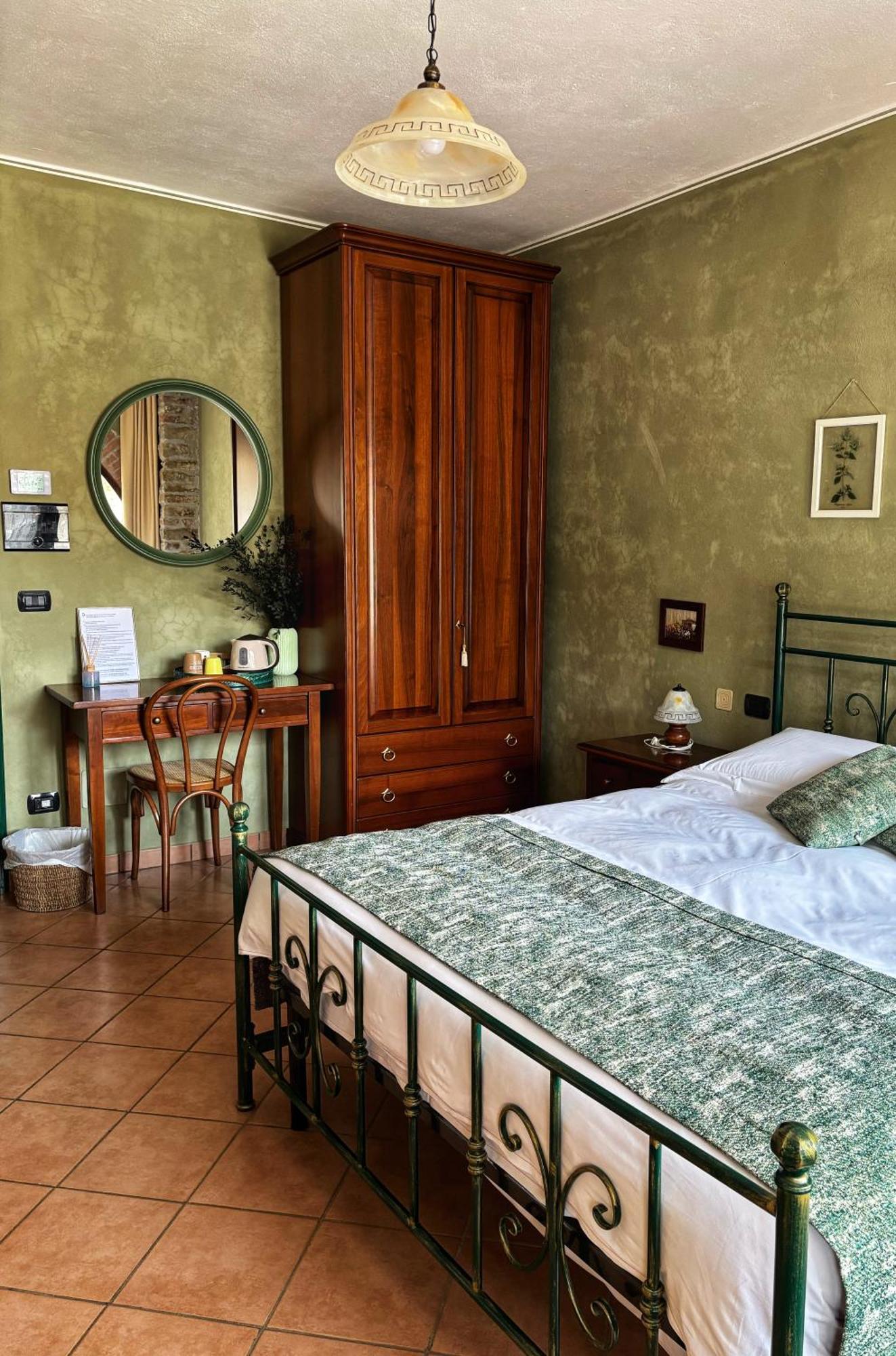 Agriturismo Tenuta San Giuseppe Cossano Belbo Luaran gambar