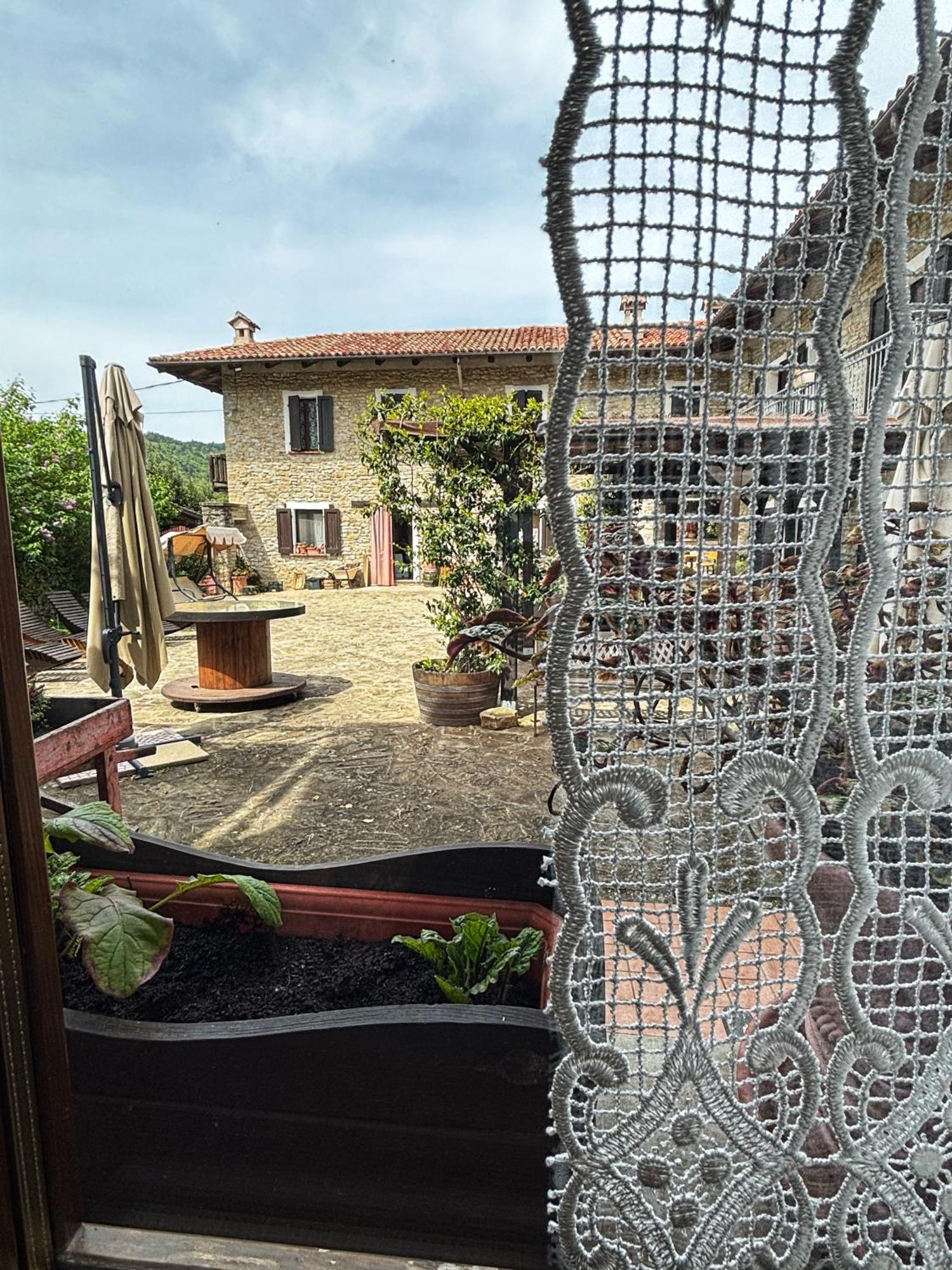 Agriturismo Tenuta San Giuseppe Cossano Belbo Luaran gambar